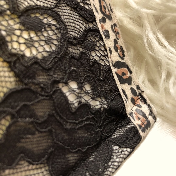 VS *Very sexy push-up bra 34B - Picture 2 of 3